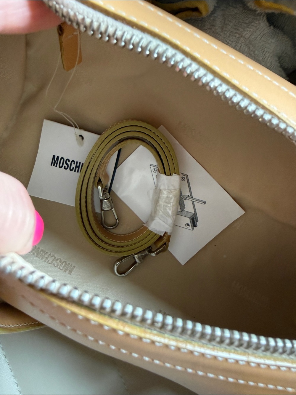 Moschino Tan Leather Barrel Satchel with Detachable Strap (deadstock with flaws) - Picture 2 of 9